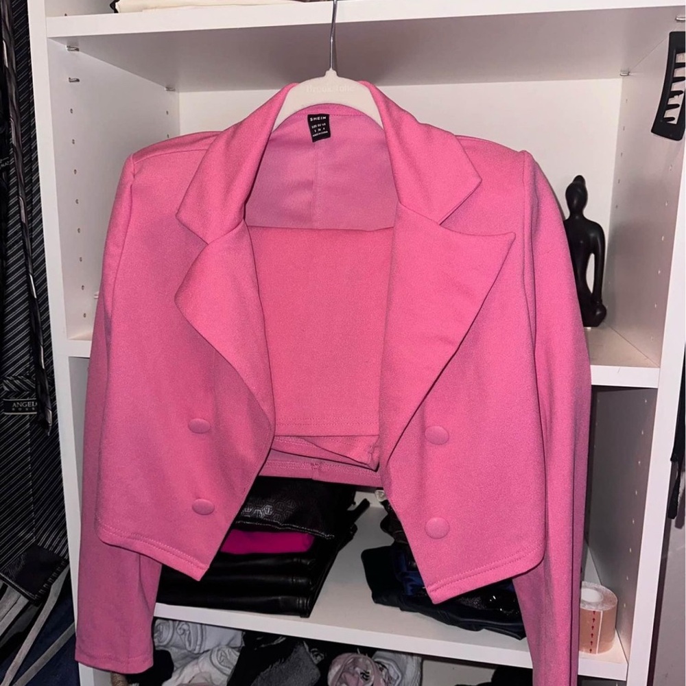 Pink set! It’s new.
